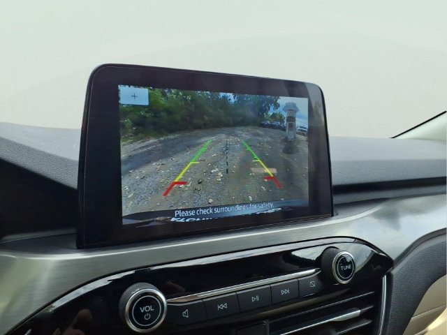 Used 2022 Ford Escape Titanium FWD image 18