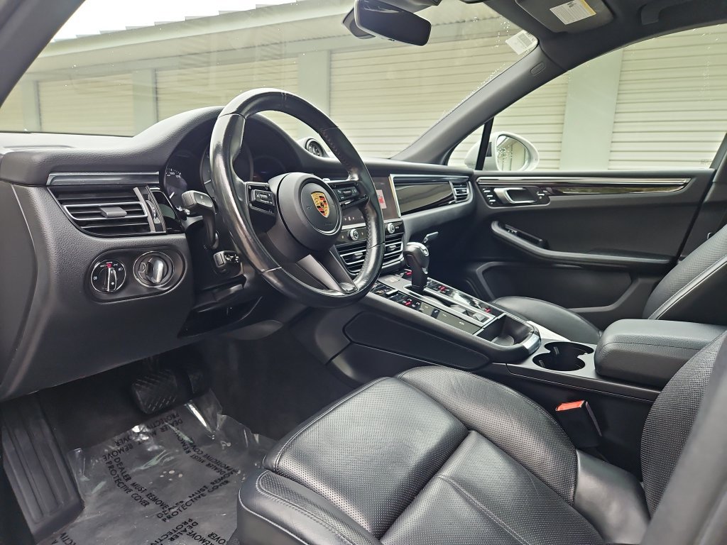 Used 2023 Porsche Macan S AWD/4WD image 4