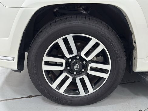 Used 2020 Toyota 4Runner Limited image 24