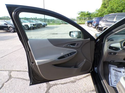 Used 2024 Chevrolet Malibu LS FWD image 21