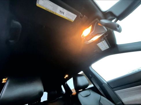 Used 2024 Jeep Compass Latitude image 22