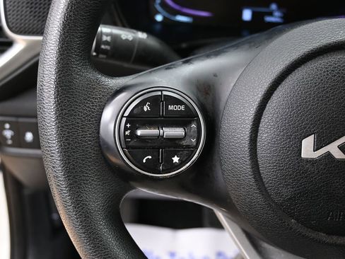 Used 2023 Kia Soul LX w/ Option Group 015 FWD image 18