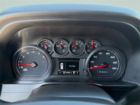 Used 2020 Chevrolet Silverado 2500 Custom w/ Custom Value Package image 33