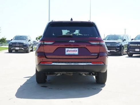 Certified 2025 Jeep Grand Cherokee Limited RWD image 8