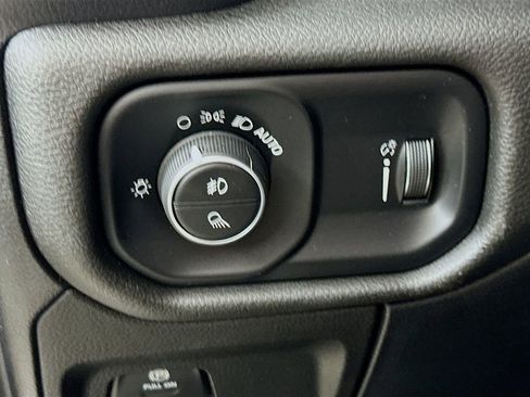 Used 2020 RAM 1500 Big Horn AWD/4WD image 21