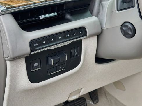 Used 2023 Cadillac Escalade Sport Platinum w/ LPO, ONYX Package AWD/4WD image 10