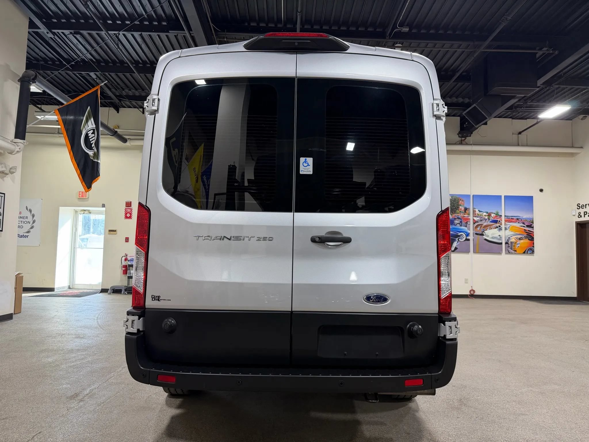 Used 2020 Ford Transit 250 Medium Roof RWD image 7