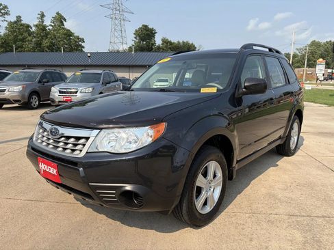 Used 2012 Subaru Forester 2.5X w/ Popular Pkg 3 AWD/4WD image 3