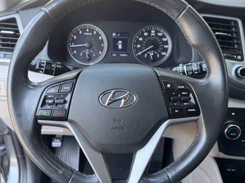 Used 2017 Hyundai Tucson Value AWD/4WD image 19