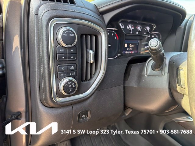Used 2022 GMC Sierra 1500 SLT w/ SLT Premium Plus Package AWD/4WD image 17