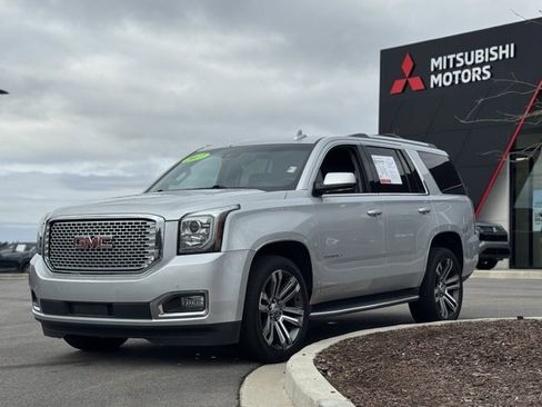 Used 2017 GMC Yukon Denali w/ Open Road Package image 8