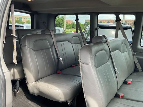 Used 2023 Chevrolet Express 2500 LS RWD image 19