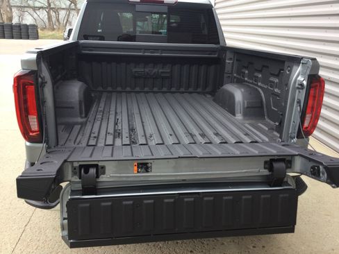 New 2026 GMC Sierra 1500 SLT w/ SLT Premium Plus Package AWD/4WD image 5