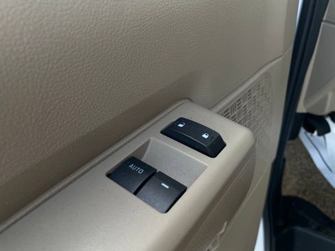 Used 2013 Ford E-450 and Econoline 450 Super Duty w/ Motorhome Prep Pkg image 31