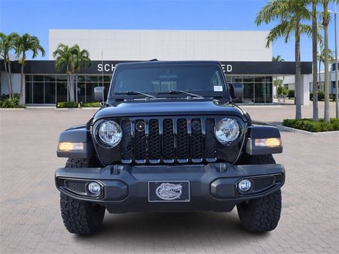 Used 2023 Jeep Gladiator Willys image 2