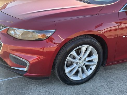 Used 2016 Chevrolet Malibu LT image 2