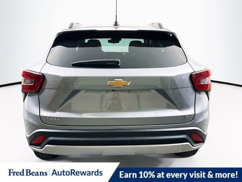New 2026 Chevrolet Trax LT w/ LT Convenience Package FWD image 6