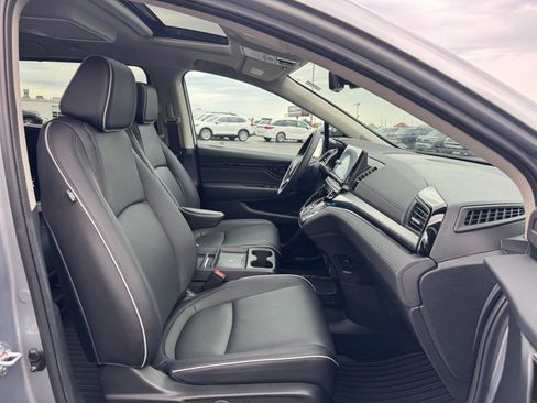 Certified 2026 Honda Odyssey Touring image 19