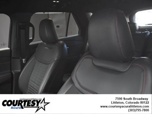 Used 2025 Ford Explorer ST-Line w/ Premium Package image 18