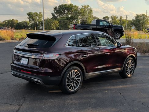 Used 2020 Lincoln Nautilus Reserve AWD/4WD image 4