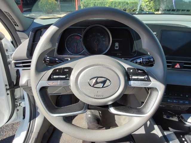 Used 2023 Hyundai Elantra SEL FWD image 23