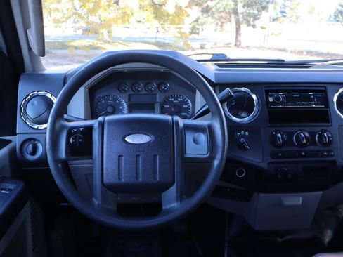 Used 2010 Ford F250 XLT image 16