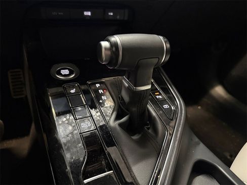 Used 2025 Kia Niro EX Touring image 20