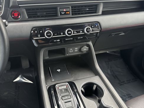 Used 2025 Honda Pilot Black Edition image 22