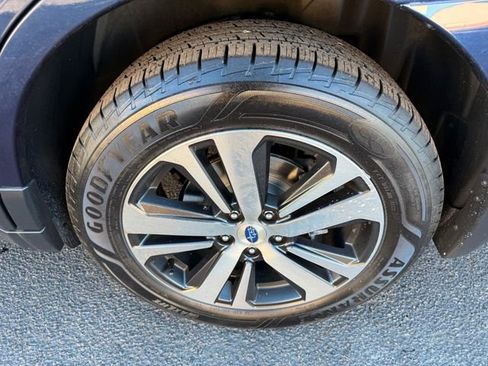 Used 2018 Subaru Outback 2.5i Limited AWD/4WD image 16