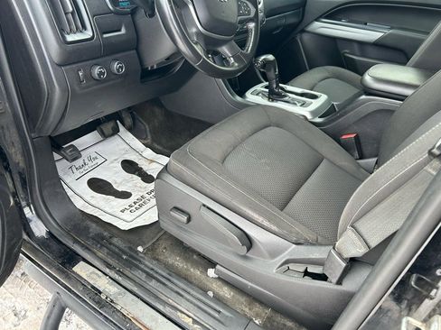 Used 2017 Chevrolet Colorado LT w/ Midnight Edition image 10