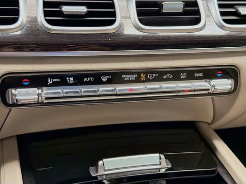 Used 2020 Mercedes-Benz GLS 450 GLS 450 4MATIC image 10