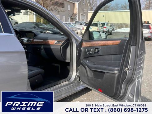 Used 2014 Mercedes-Benz E 350 4dr Sdn E 350 Luxury 4MATIC image 17