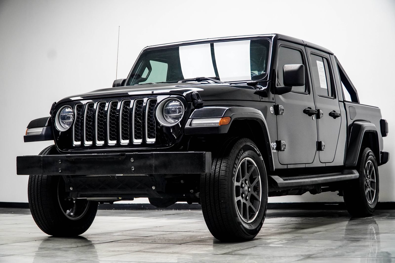 Used 2022 Jeep Gladiator Overland w/ Popular Equipment Package AWD/4WD image 9