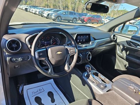 Used 2020 Chevrolet Blazer LT image 21