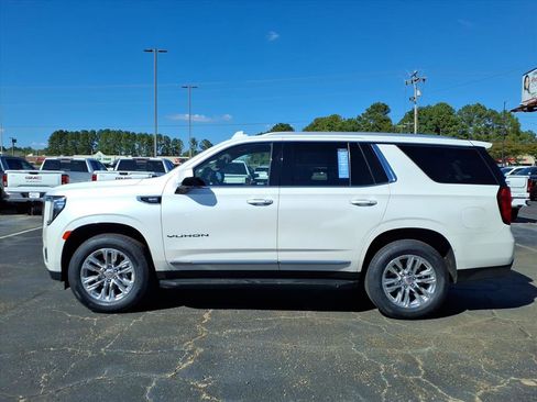 Certified 2023 GMC Yukon SLT image 1