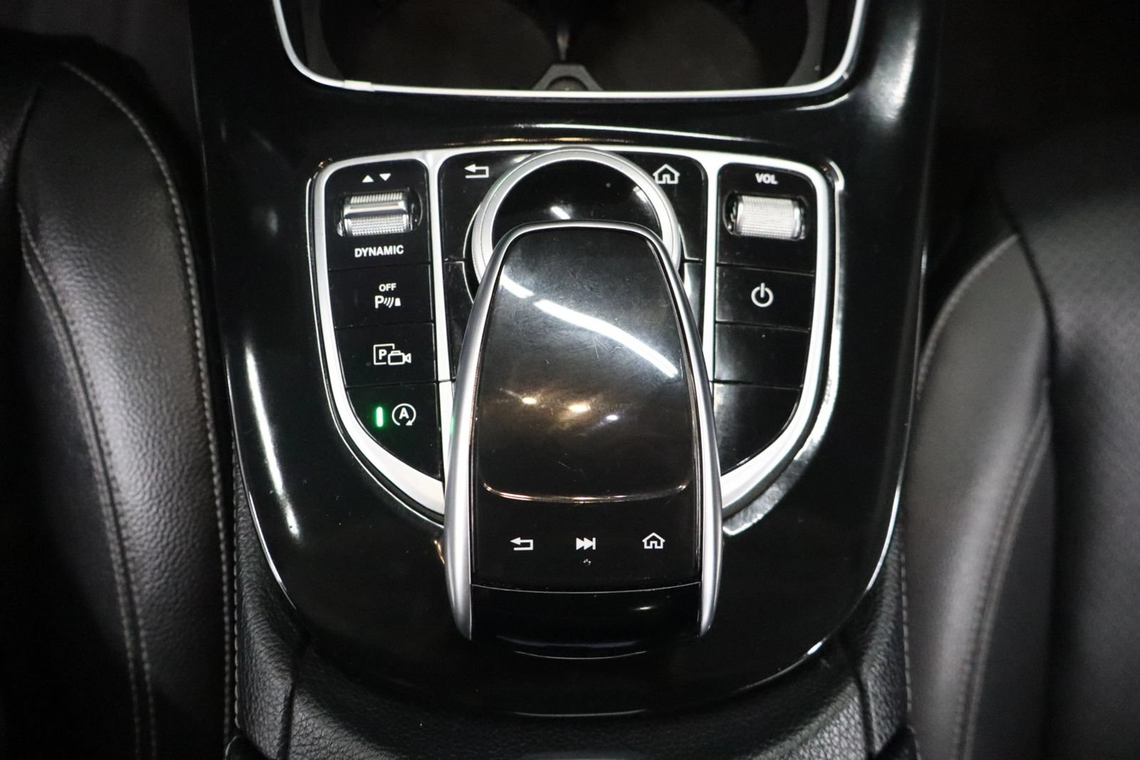 Used 2017 Mercedes-Benz E 300 4MATIC image 25