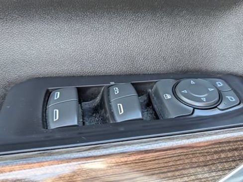 Used 2020 Chevrolet Silverado 1500 LT w/ All-Star Edition AWD/4WD image 19