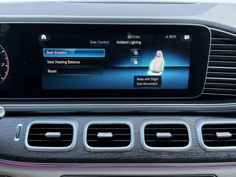 Used 2020 Mercedes-Benz GLE 350 4MATIC w/ Premium Package image 36