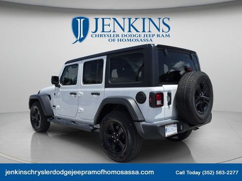 Used 2022 Jeep Wrangler Unlimited Sport AWD/4WD image 6
