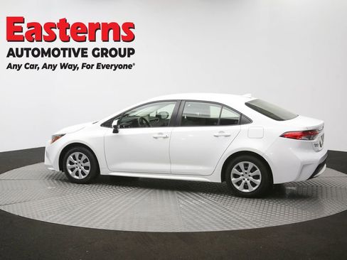 Used 2022 Toyota Corolla LE FWD image 61