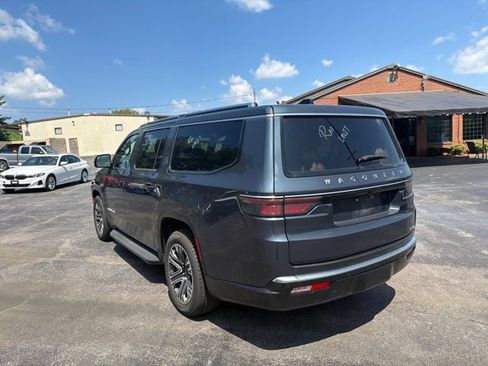 Used 2024 Jeep Wagoneer L Series II w/ Flexible Seating Group AWD/4WD image 6