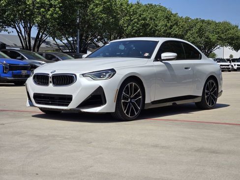 Used 2024 BMW 230i Coupe w/ Premium Package RWD image 2