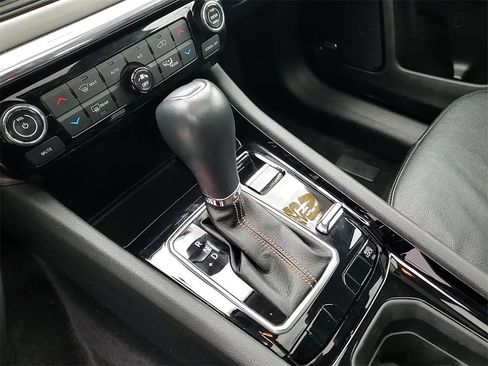 Used 2022 Jeep Compass Limited w/ Sun and Sound Group image 19