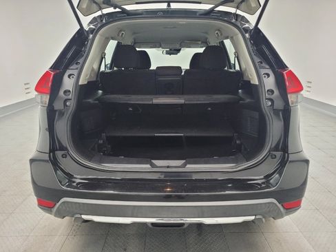 Used 2020 Nissan Rogue S FWD image 29