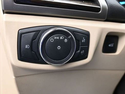 Used 2014 Ford Fusion SE w/ Equipment Group 202A FWD image 21
