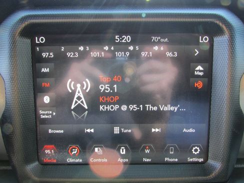 Used 2023 Jeep Gladiator Sport AWD/4WD image 32