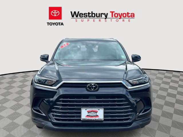 Used 2024 Toyota Grand Highlander AWD image 3