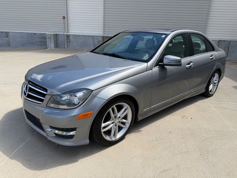 Used 2014 Mercedes-Benz C 250 Sedan image 7