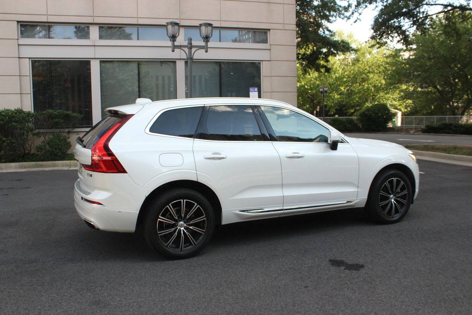 Used 2019 Volvo XC60 T5 Inscription w/ Protection Package Premier AWD/4WD image 7