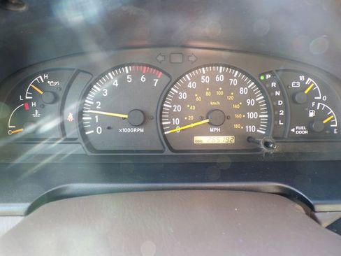 Used 2003 Toyota Tundra Limited image 13